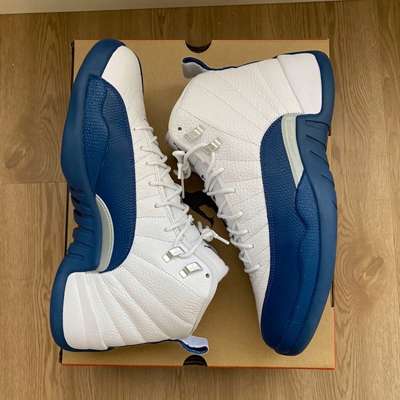 Jordan 12 - Picture 4 of 6